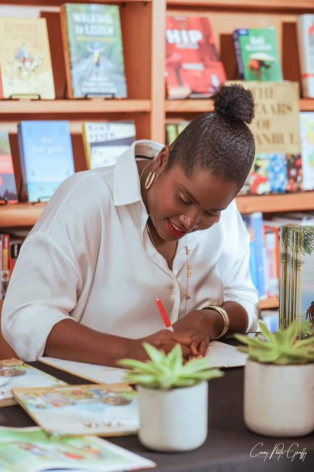 The authors are two young Haitian American women! Support them! #Haïti #diaspora