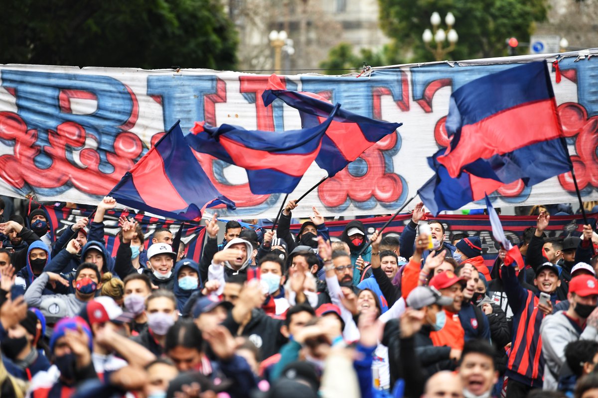 SanLorenzo's tweet photo. Lo soñaste.
Creíste.
Luchaste.
Y derribaste todas las utopías.

#SoyDeBoedo 💙❤️ https://t.co/ZnoVaqEsNx