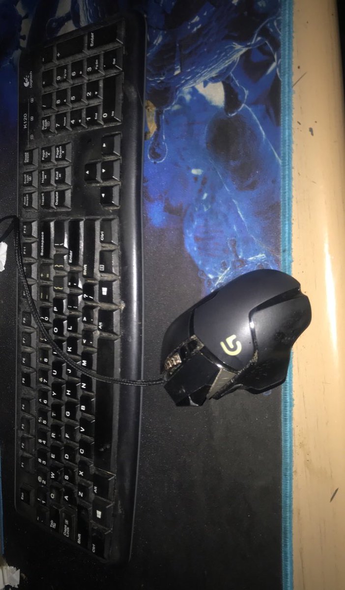 tentisback's tweet photo. @knighterlol @Razer this is my @dumpsterdive setup

Keyboard i stole from school
mouse i won at local lan tournament (logitech)

#goMID #teamhomeless #thisispoor https://t.co/LoJWani4Ft