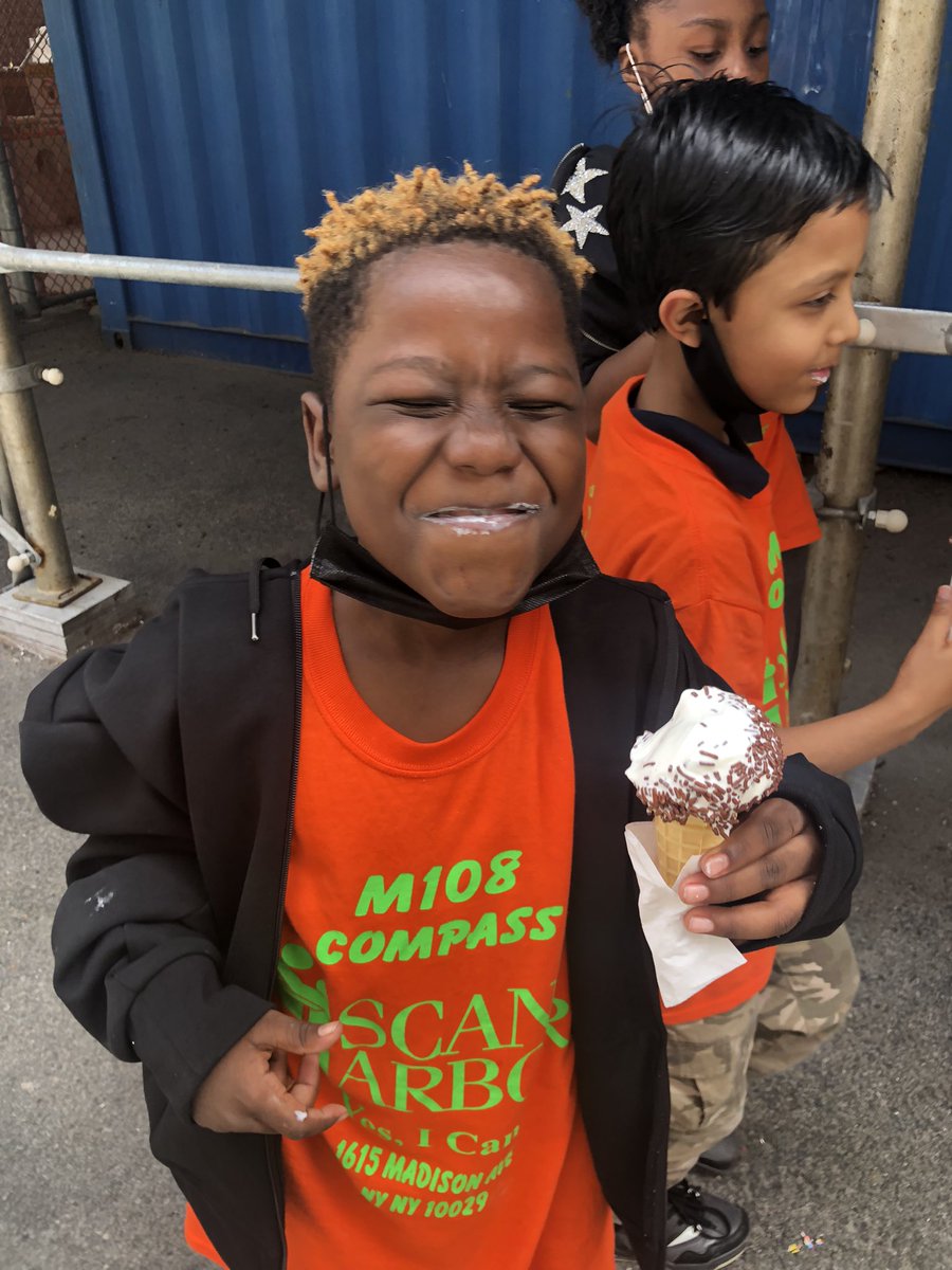 School of Authors tweet media