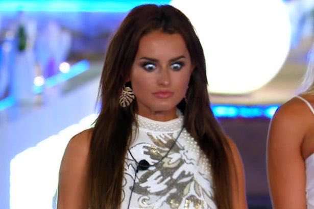 alexburns2000's tweet photo. Amy really just did this hahahahahah  #loveisland https://t.co/CiZpgogUCT