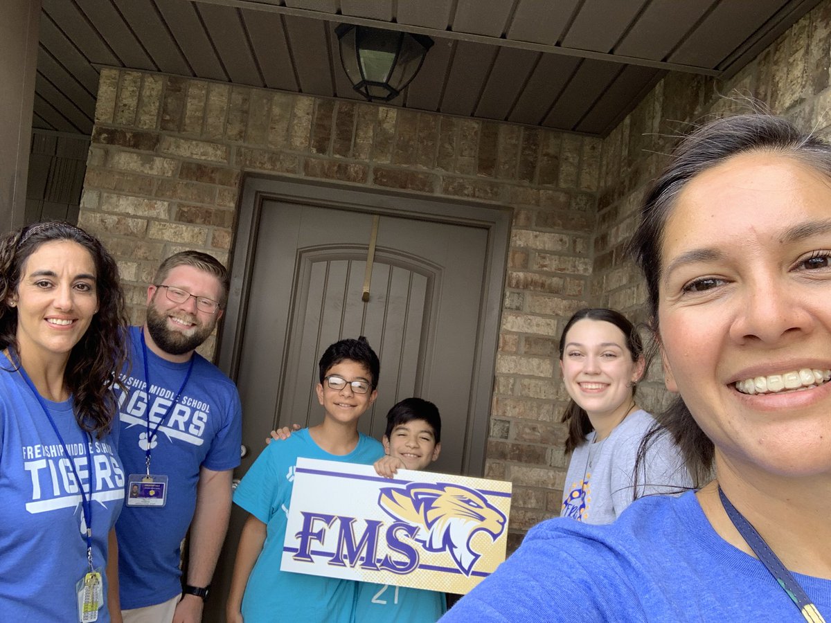 CisnerosIda's tweet photo. Welcome new FMS Tigers! #fmsinspires @FrenshipISD @FrenshipMS https://t.co/QECVgajtpV