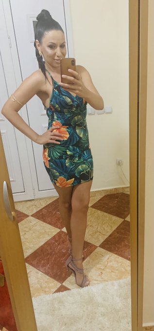 Kezdődik az este 💃❤️Mehet&uuml;nk t&aacute;ncolni 👠😍🥰💃 https://t.co/vobZbpnFII<a href="/tag/bubblebath"class="tags"><span>#bubblebath</span></a><a href="/tag/jacuzzi"class="tags"><span>#jacuzzi</span></a><a href="/tag/enjoylife"class="tags"><span>#enjoylife</span></a><a href="/tag/showerfun"class="tags"><span>#showerfun</span></a><a href="/tag/wetdream"class="tags"><span>#wetdream</span></a>