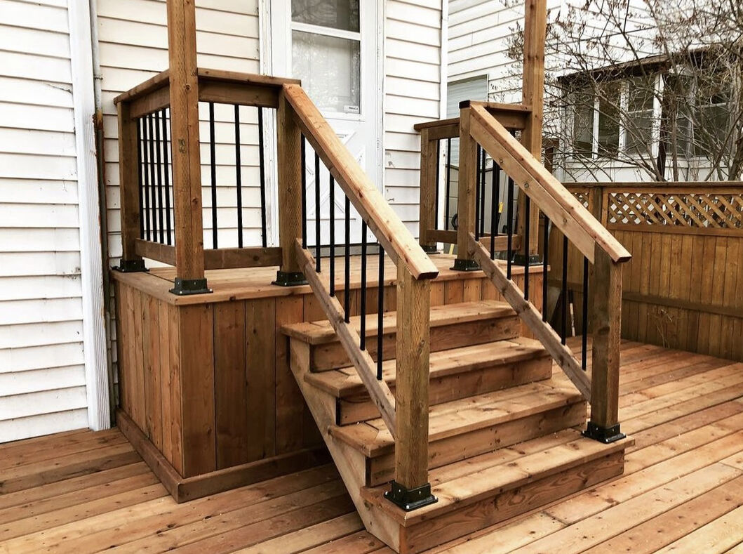 PeakProducts's tweet photo. @squirrel_construction_ltd back at it again showing our elegant veranda balusters some love!๐ Shoutout to the team for a fantastic build!๐
#throwback #throwbackthursday #peakproducts #veranda #verandabalusters #balusters #aluminumbalusters #patio #patios #woodpatio #patioseason https://t.co/IHV0utsomb