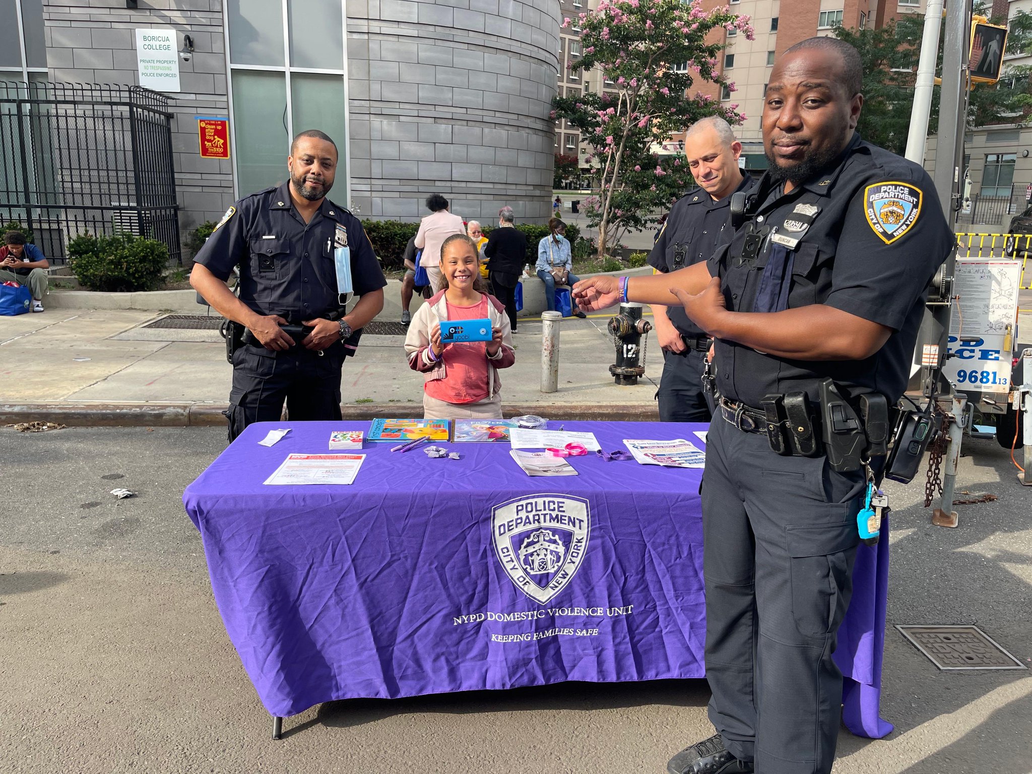 42Nd Precinct Nyc - 8o3lxzp
