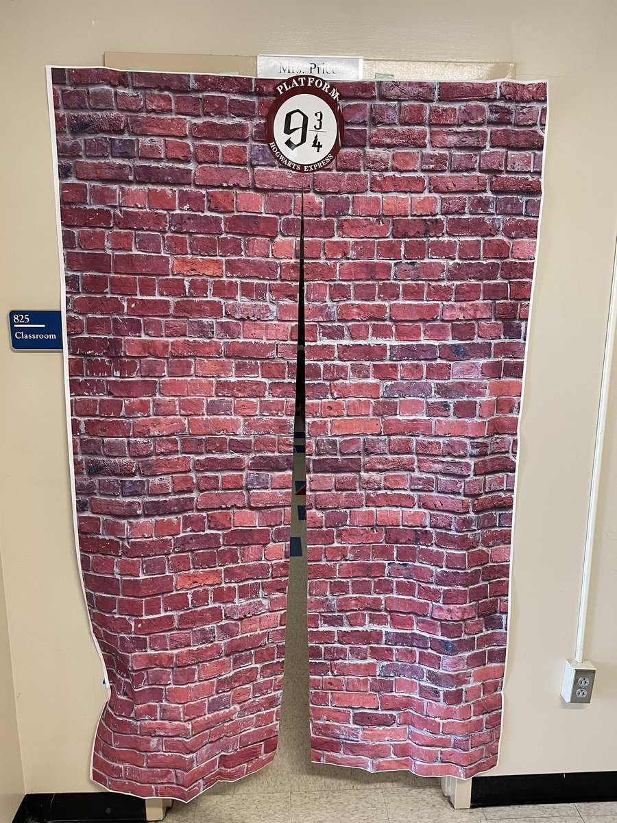 JRReid1981's tweet photo. 8th grade @BECKBLUEKNIGHTS is getting ready to LEVEL UP! https://t.co/bB1OZkEQHz