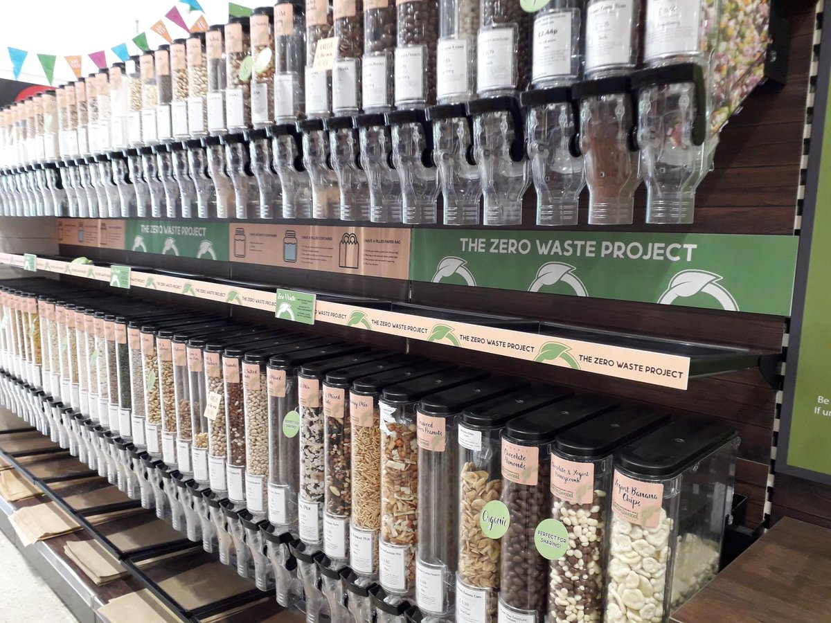 RefillZero's tweet photo. @coopuk Wellesbourne install turned 1 year old a few days ago! @queenswoodfoods gave the #zerowasterefillhub install a present by updating the point of sale material. The upgrade looks fantastic and it's now time to celebrate the new look!
#coop #queenswood #retail #refillstation https://t.co/7WYceYSVQ8
