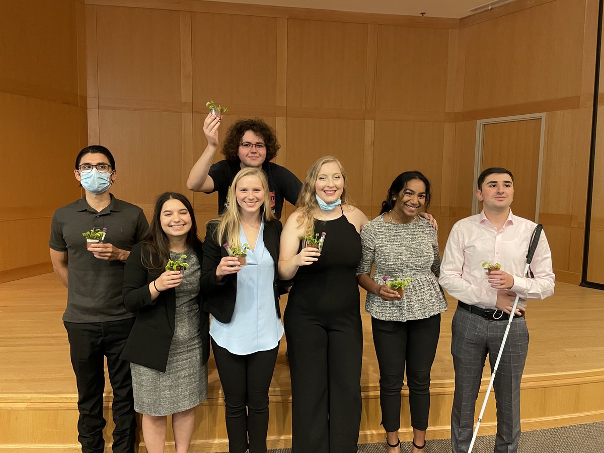 CEMB_STC's tweet photo. Congrats ๐ฅณ to the 2021 cohort of CEMB's Undergraduates Expanding Boundaries @WUSTL for completing their final research talks! They did an outstanding job explaining their work with @ehaswell @Pathak_Lab @GuyGenin @FostonLab and #DixitLab! So proud! @WashUengineers @WUSTLBio https://t.co/7o5Z9IqCKH