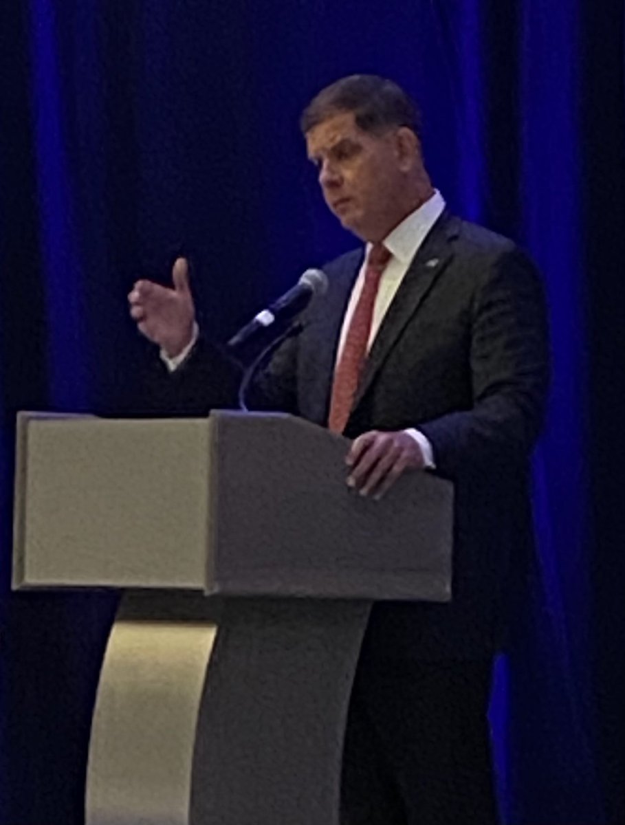 MiraCostaPrez's tweet photo. Day 2 of AACC board gathering hosted conversations w Sec of Labor Walsh and Sec of Education Cardona. ⁦@CalCommColleges⁩ ⁦@MiraCosta⁩ https://t.co/85eN1KrOio