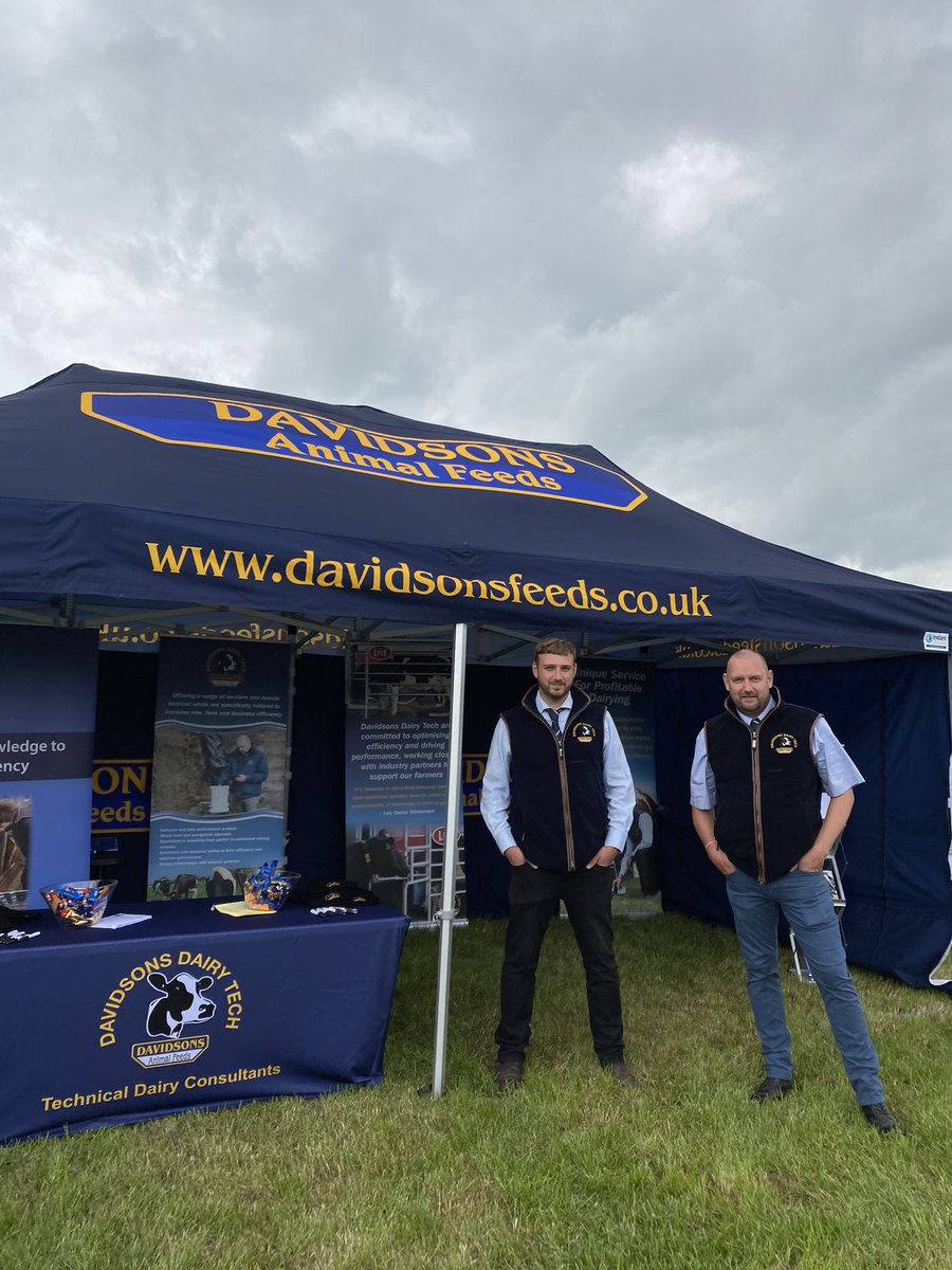 DavidsonsTech's tweet photo. Thanks to the Sloan family for a great day at @theRABDF Gold Cup Open Day today🐄 🏆

Was great to meet people again face to face😁

#Farm24 @GoldCup https://t.co/PBafIHmzhB