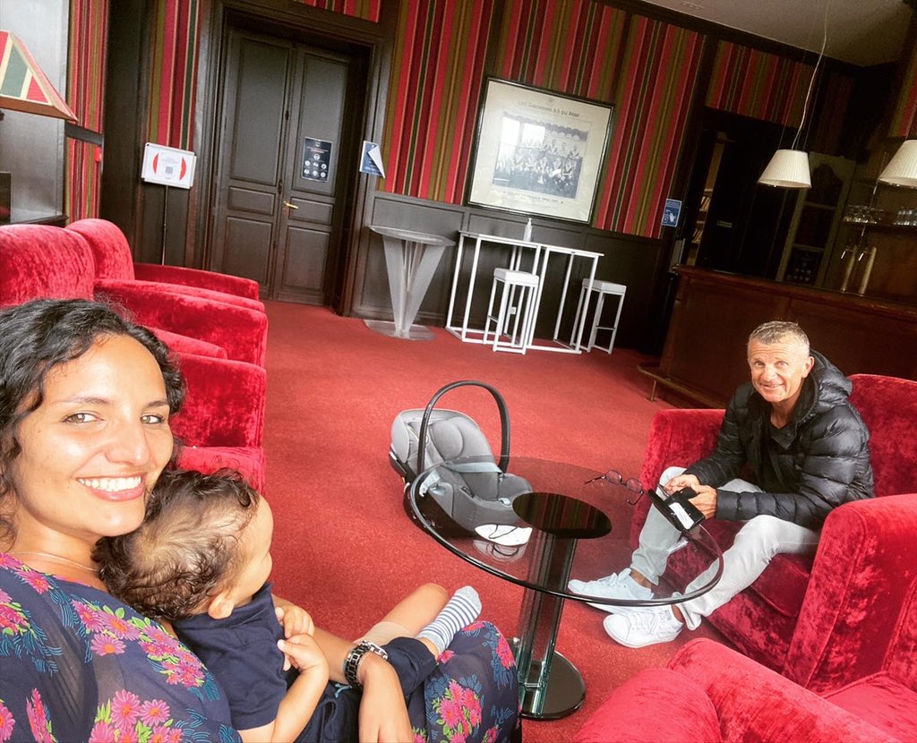 Merci aux <a href="/FCGBWomen/">FCGB Féminines</a> et à Patrice Lair pour votre confiance. Je vous souhaite une très belle aventure commune ✍🏽🙌🏽 Et bravo la team pour cette nouvelle signature <a href="/ESTEVESPAT/">PATRICK ESTEVES</a> <a href="/SamySouid/">souid samy</a> 💪🏽⚽️