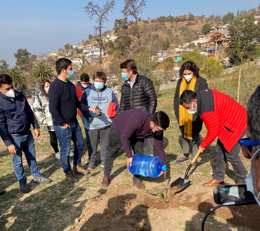 Recorrimos el cerro El Sombrero de #Melipilla, para reafirmar nuestro compromiso de tener un cerro parque en nuestra comuna, lugar que será un pulmón verde de la zona urbana.
