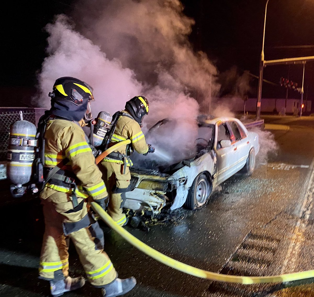 MosesLakeFFs's tweet photo. From 07:00 yesterday to 07:00 this morning, Moses Lake Firefighters have ran 34 calls to service ranging in several incident types including mental health crises, falls, fire alarms, traffic accidents, and a late night vehicle fire. So far today, we have run 9. https://t.co/iPHSY5bJqq