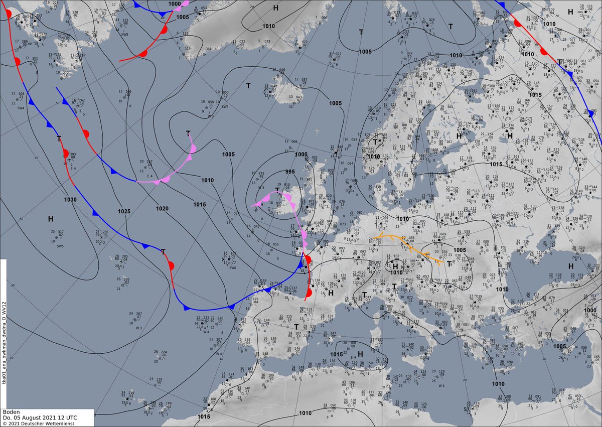 ToniBarreraEsco's tweet image. Front fred atansant-se aquest capvespre cap a #Eibar #Guipúscoa #PaísBasc. Fotos des de la Creu d’Arrate (19:15-19:25h) i anàlisi en sup. @DWD 05AGO 12Z.

Frente frío acercándose esta tarde a #Eibar #Gipuzkoa #Euskadi.
Fotos desde la Cruz de Arrate y análisis en sup. 05AGO 12Z👇🏻