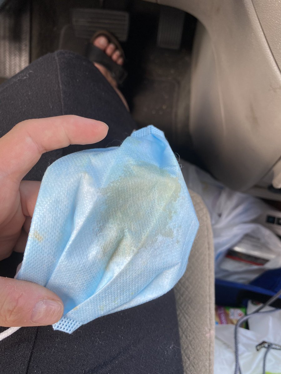 bethanyshondark's tweet image. This mask is like this after one day.