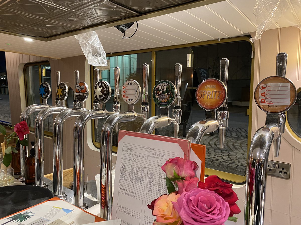BeerPrimeUK's tweet photo. Drinking @SignatureBrew Backstage IPA and @TwoTribesBrew New Romantic Pineapple &amp; Coconut Berliner Weisse at @DaisyGreenFood #MayGreen. Lovely beers on a charming canal boat venue! #CraftBeer https://t.co/wfsFwNG8sO