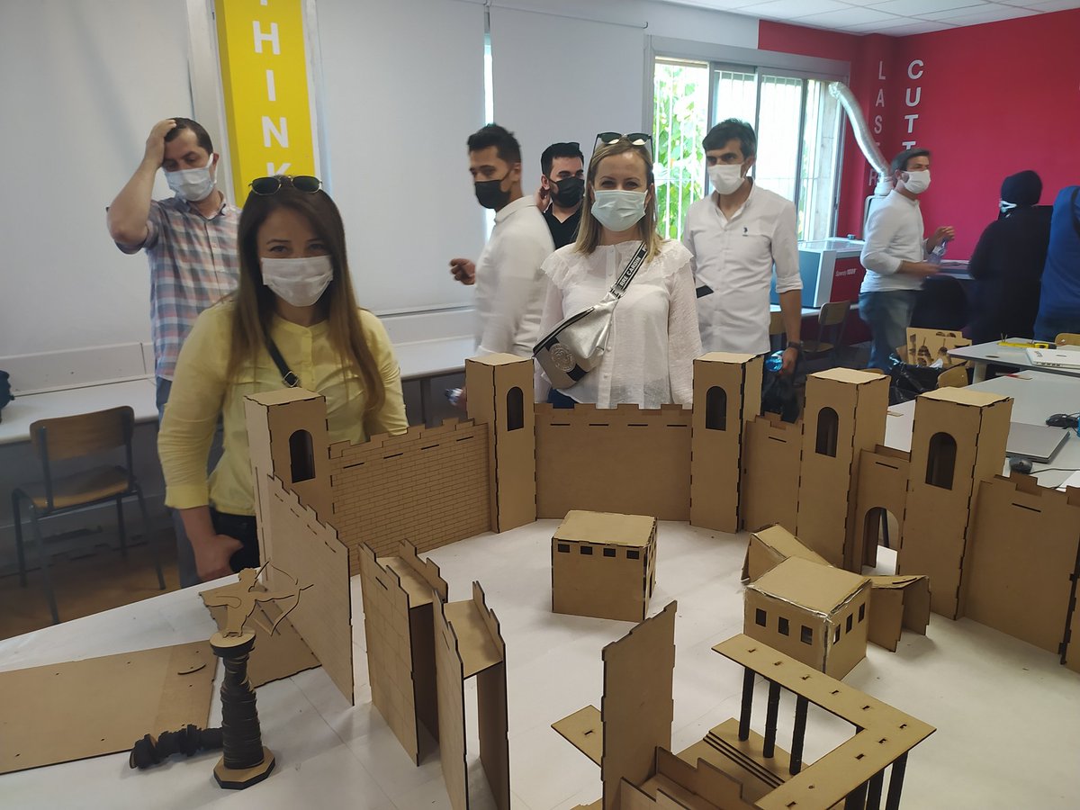mmprofuture's tweet photo. Today  we have visited @liceu_politecnic, a FabLab for knowing its educational model and how they implement STEAM. 
Our Participants has exchanged experiences and knowledge. 
Thanks for this experience. 
#erasmus #steam #sistemathed
@SistemaThead https://t.co/CAR8gGSc10