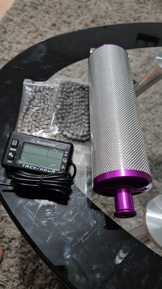 LittleP_18's tweet photo. Ooooo new bike bits
#littleP #minimoto #minibikes #csracing https://t.co/iQZZGN54PT