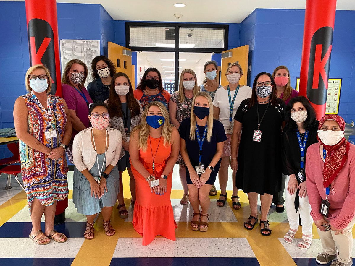Ms_KMorris's tweet photo. The Kindergarten team is ready for another year!! @ManningOaksFCS https://t.co/KQvTD4ZUKL