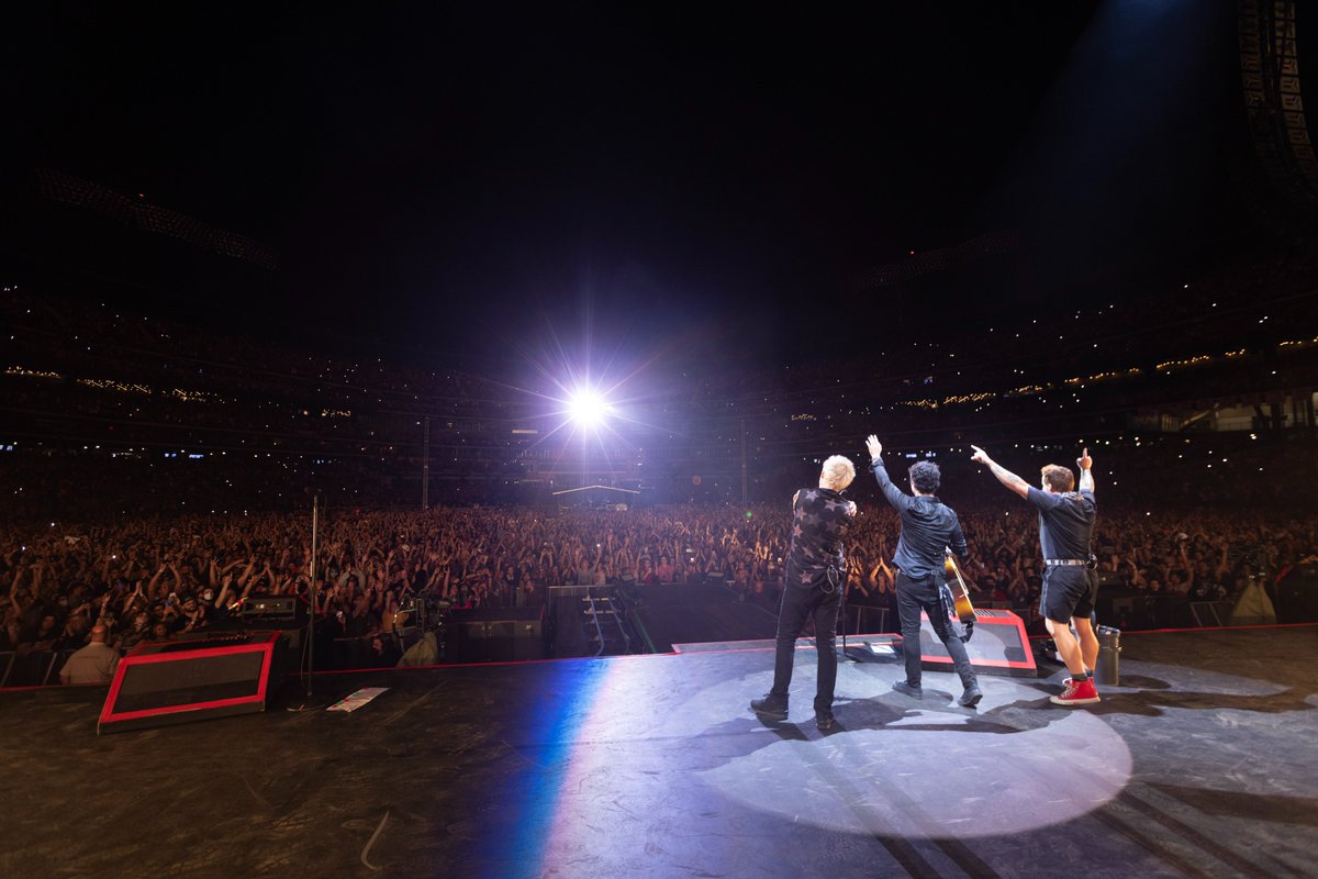 Green Day tweet media