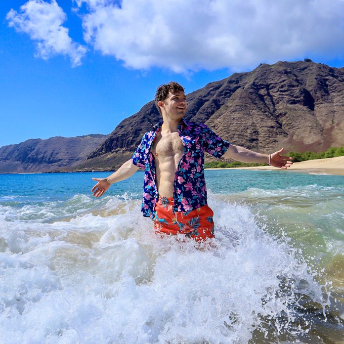 🌊 ⛰ ⛰ https://t.co/iHp42weSss