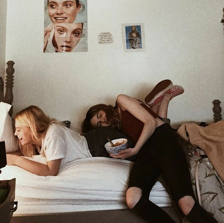 sbtrlnwy's tweet photo. Hoje é dia da minha melhor companheira de quarto ❤️
Te amo bff
Estarei aqui sempre para você quando precisar ❤️❤️ https://t.co/U0Yu1tQyqr