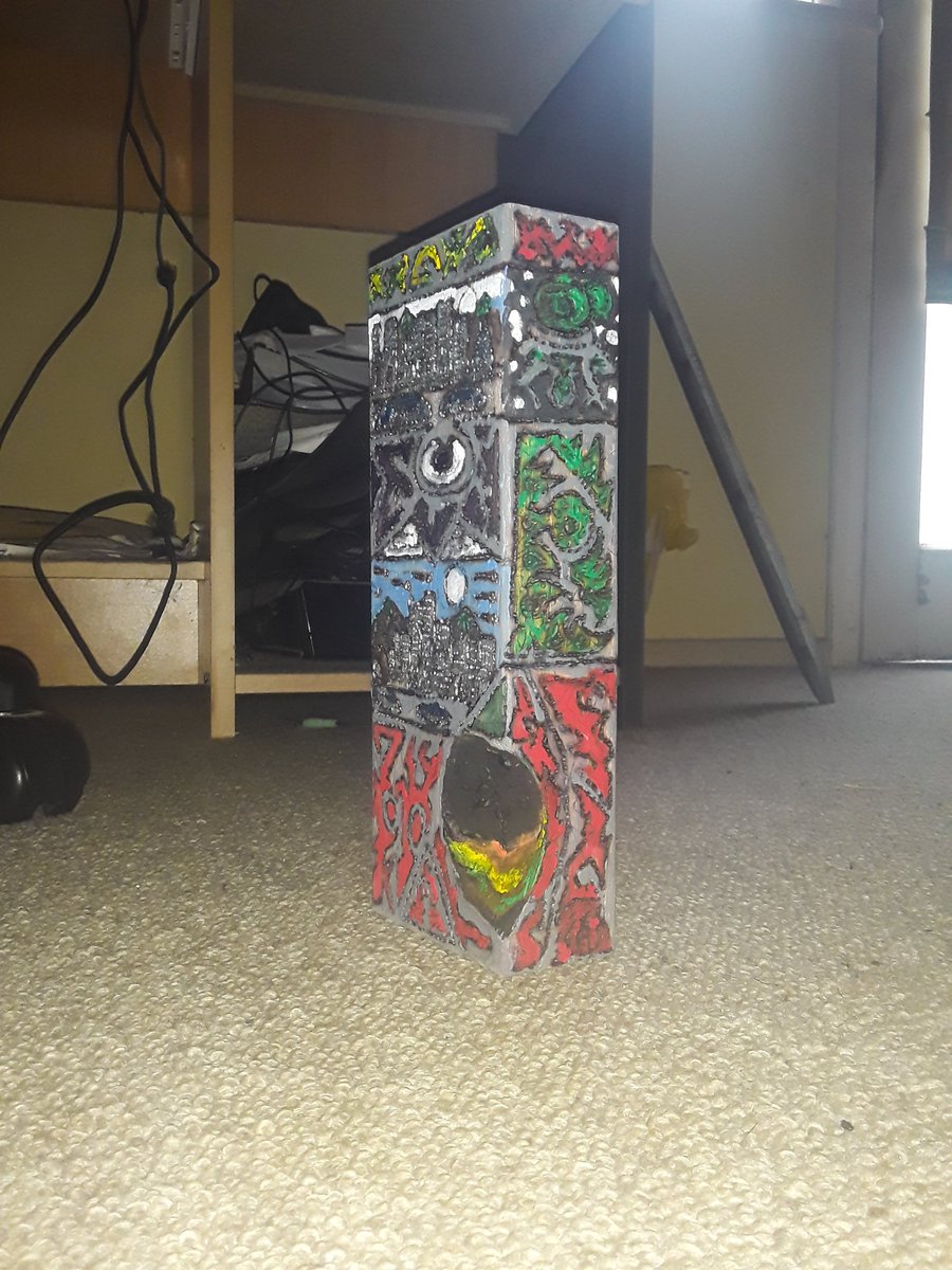 JonathanKan7's tweet photo. #ULSC5 #SnailsArtistRunSpace #ArtsOfTheWeek @JonathanKan7 Twitter #AlienInvasion online live at Twitch. https://t.co/r05d0tCDhK