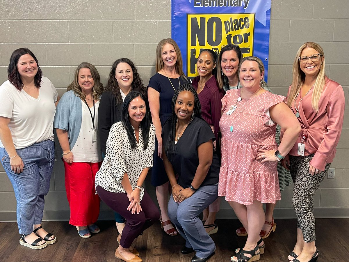 HumbleISD_GE's tweet photo. If you haven’t worked with the ELA Elementary ladies you are missing a treat…These professionals came and supported the Groves with LAS. Positive attitudes and lots of knowledge! ❤️📚 @HumbleISD_GE @Humble_ElemELA @HumbleISD @Curllonangela @LuciSchulz1 @Christy_Erb https://t.co/rrVVQ3dYf0
