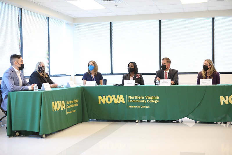 SecMartyWalsh's tweet image. Care work holds up the rest of our economy.

Today I heard from members of @SEIU who do this essential work — mental health workers, a nurse, child care providers, a home health aide — &amp;amp; we discussed how the #BuildBackBetter agenda would support better wages &amp;amp; benefits for them.