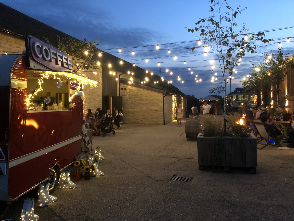 LRcoffeevan's tweet image. ✨ They got hitched 💕 Our first wedding of 2021 ✨ 
Well worth the wait. What an amazing day ✨
#huntsmillfarm