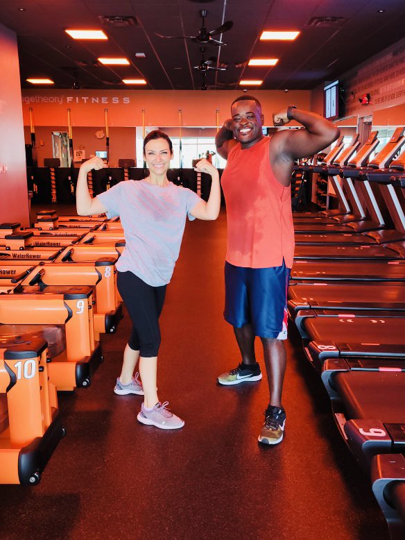 An anchor team that does weights together, stays together. 💪🏿💪🏻 @LJKorn (SN: That @orangetheory is no joke! 🥵)