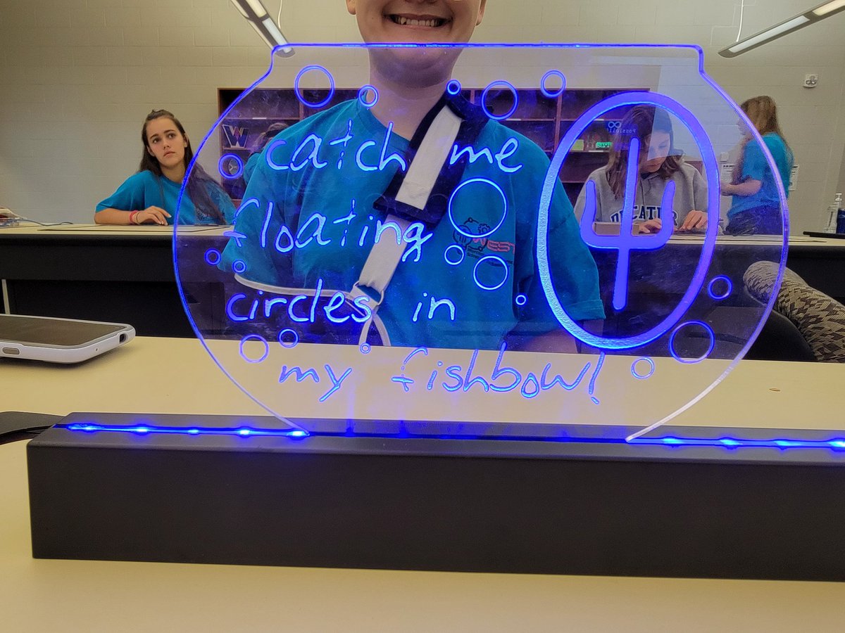Gallo_wths's tweet photo. In WEST Academy Laser Art today students were creating a group piece of art. Here are a few of their creative lights they designed yesterday 
@WorcesterSystem @aartisangwan4 https://t.co/TfSBRk3omY