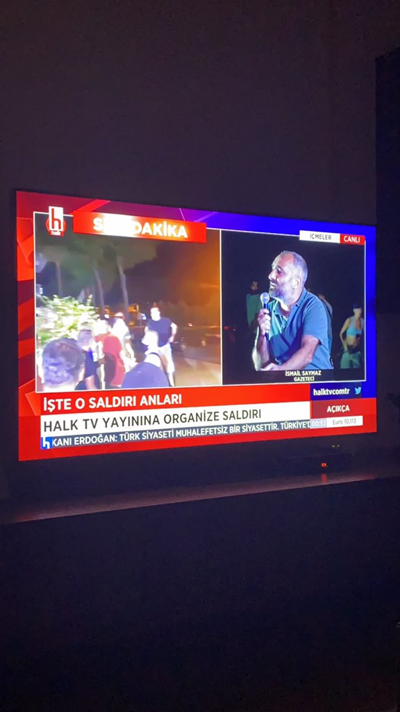 Bizler neyin ne olduğunu gayet net ve açık bir şekilde görüyoruz aklımızla dalga geçemezler yazıklar olsun sizi dinlenmekten ve izlemekten alıkoyamazlar!!! 👏🏻👏🏻 <a href="/ismailsaymaz/">İsmail Saymaz</a> <a href="/halktvcomtr/">Halk TV</a>