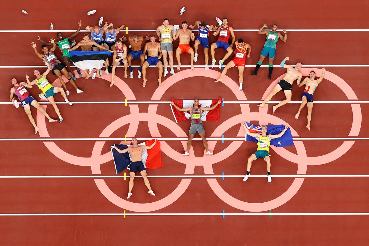 angusleddo's tweet photo. Incredible photo of the Tokyo decathlon athletes - including Australia's bronze medallist Ashley Moloney (📷via Richard Heathcote/Getty) @7olympics https://t.co/sOQVrSlw5W