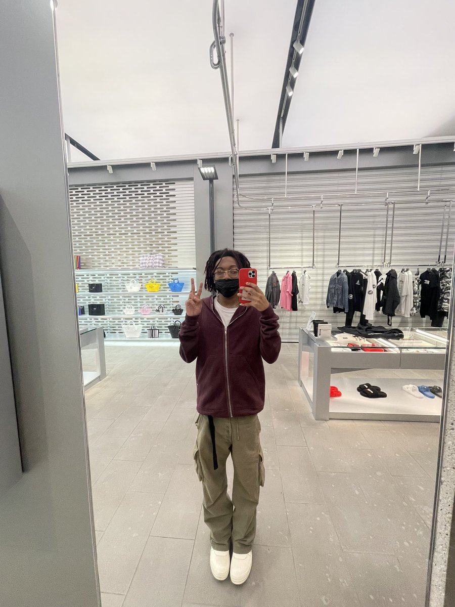 liltecca tweet picture