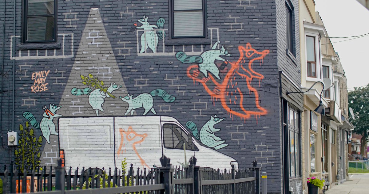 Filming <a href="/JohnYipTO/">John Yip (he/him/il)</a> #running (#RunEveryStreet) has revealed gems like this one all over #toronto