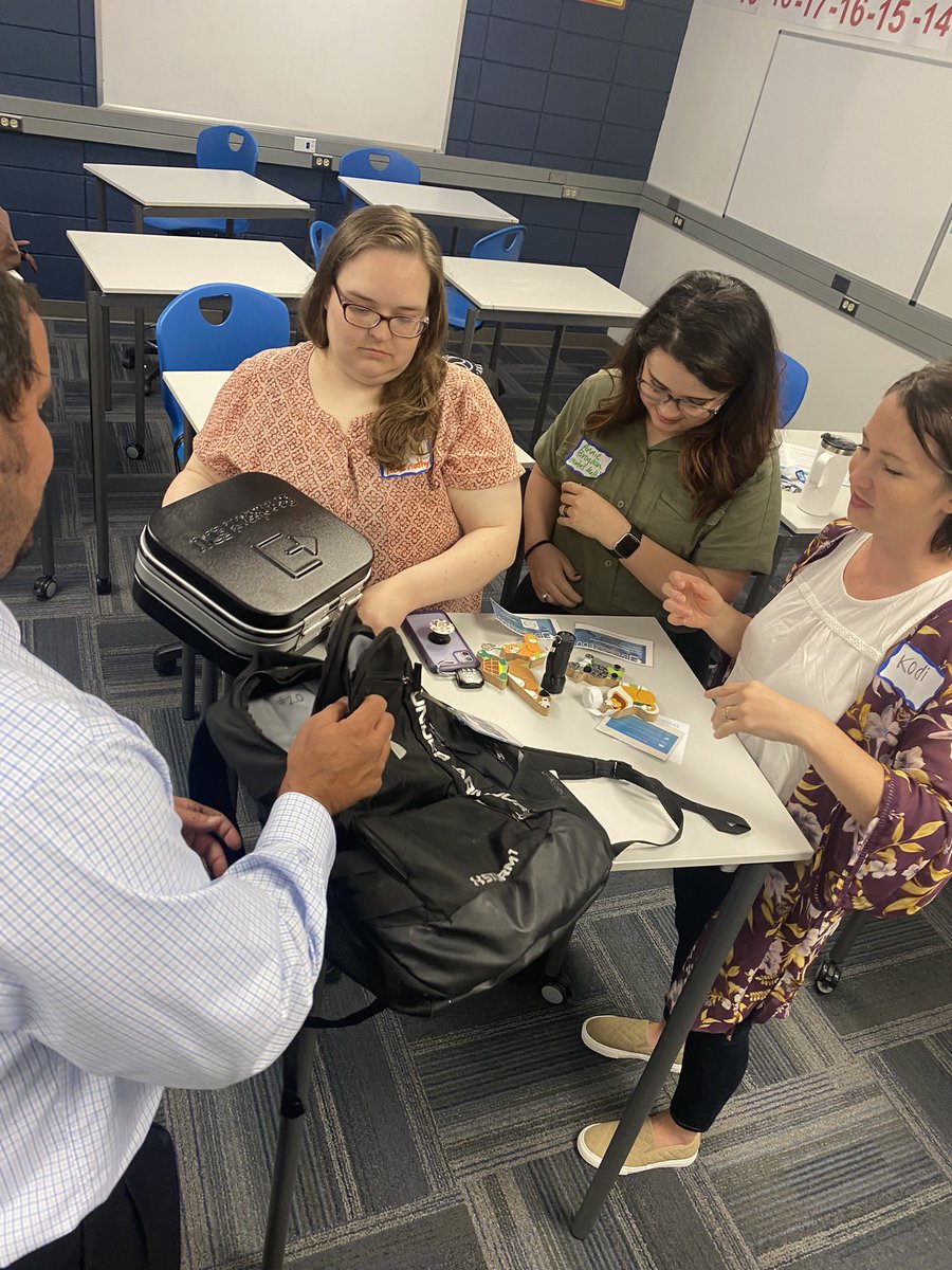 DrEmily19's tweet photo. @ForbesFalcons enjoyed getting to know our new teachers with a learner profile breakout room- backpack edition #GISDB2S https://t.co/Ka0chaFtpz