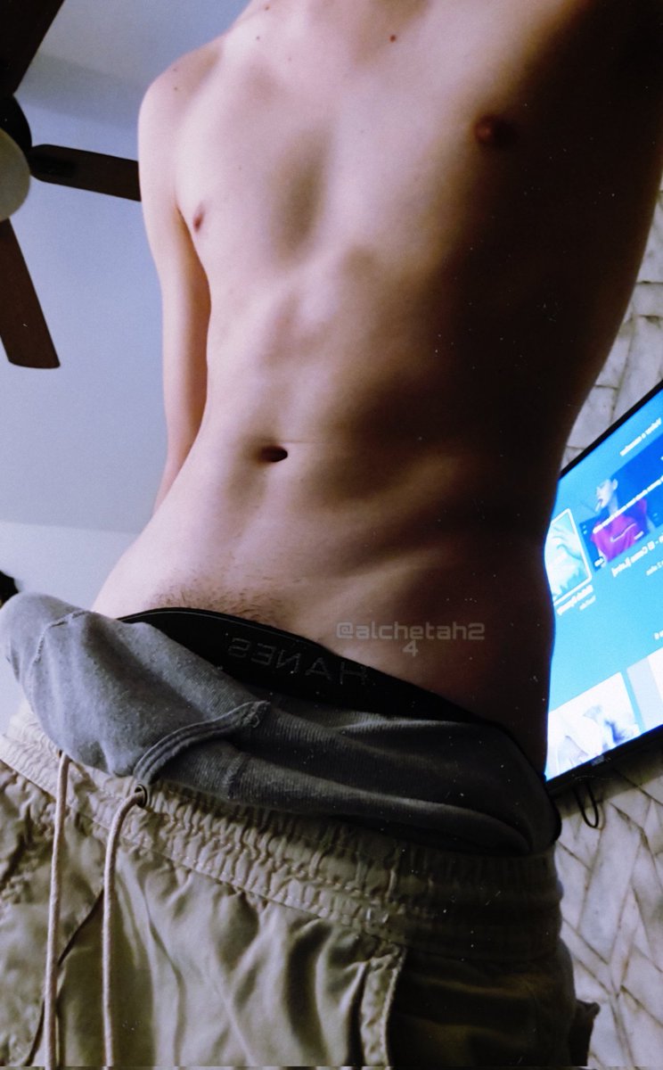 alchetah24's tweet photo. Saben lo que dicen de los flacos desnalgados? 😳🔥

Den rt y apoyen jeje
#badboy #nude #nudeboy #sadomazoquista #hot #sex https://t.co/bJSRLGar1m