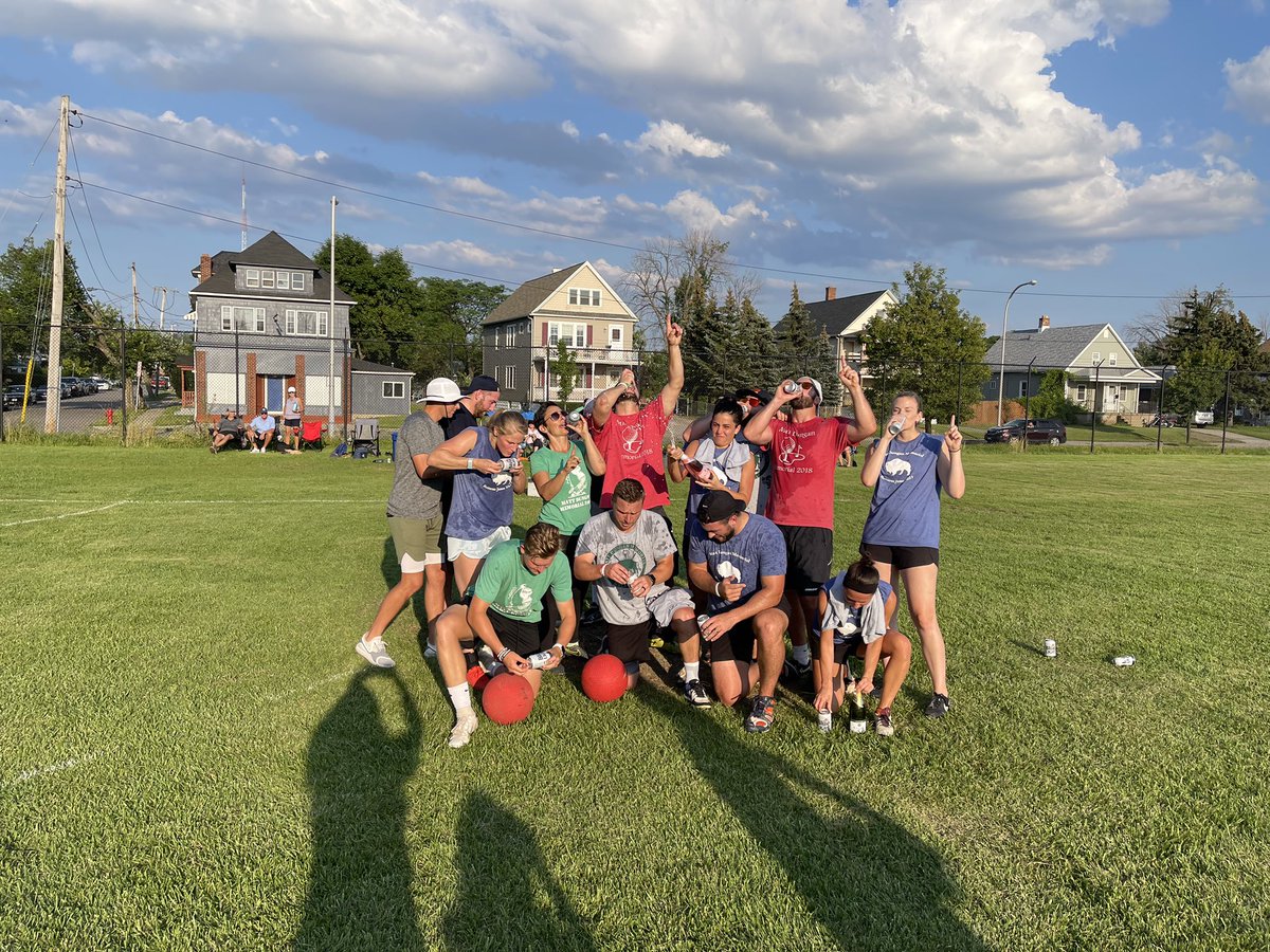 TeamMeatLocker's tweet image. 💥🥩🔒VICTORY MOTHER EFFING THURSDAY🔒🥩💥

🍾🍾#TeamMeatLocker with a dominating 8-4 to win their 1st championship in team history🍾🍾

MVP: @seandungan2 (The Leg)

Shoutout to all current and past team members, drink up tonight🍻🍺

#RevengeTour #Complete

#RAISETHEM #ForFron