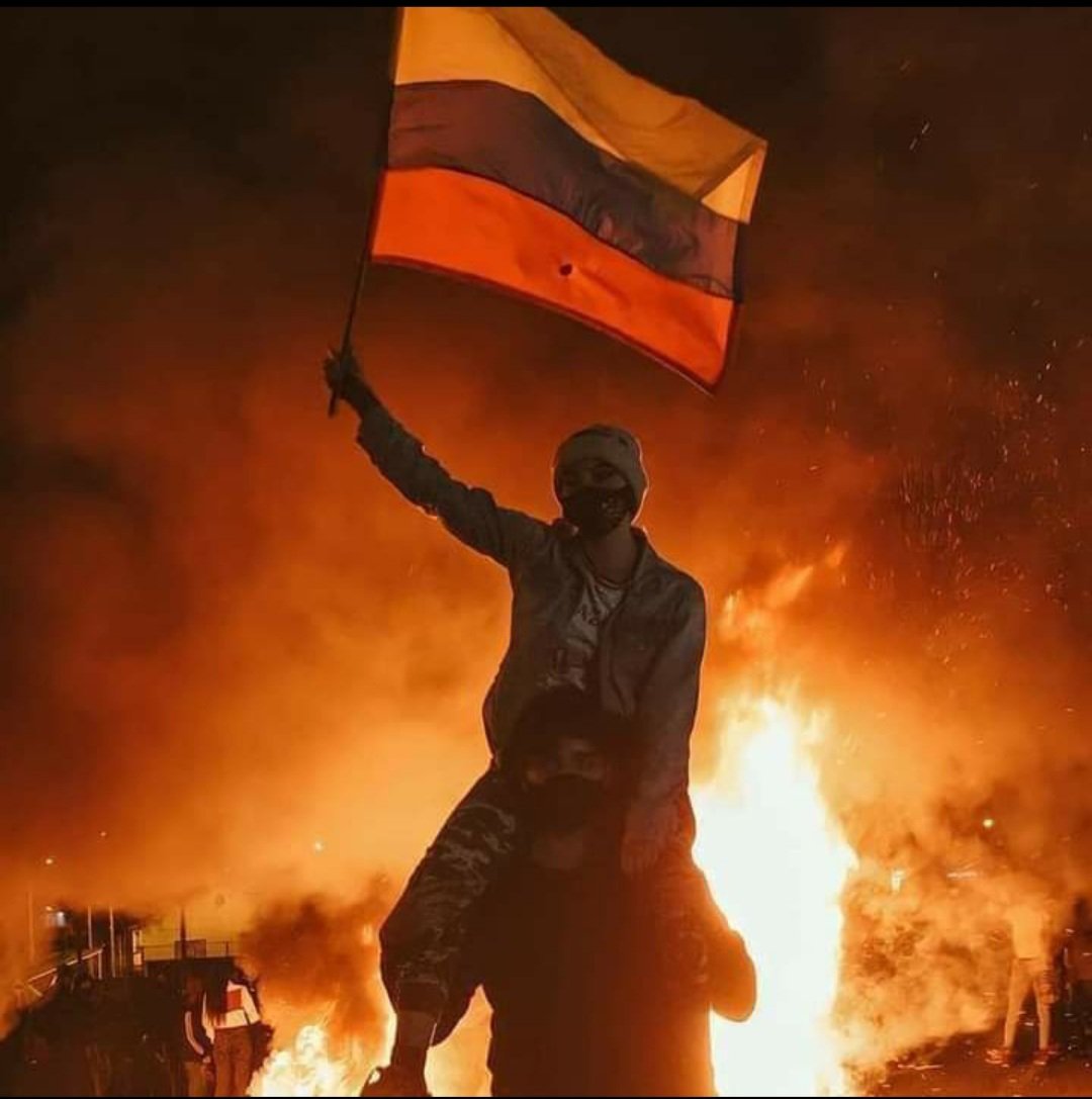 "Tiemblen, si quieren, las clases gobernantes ante la perspectiva de una revolución"
Friedrich Engels 
#FriedrichEngels