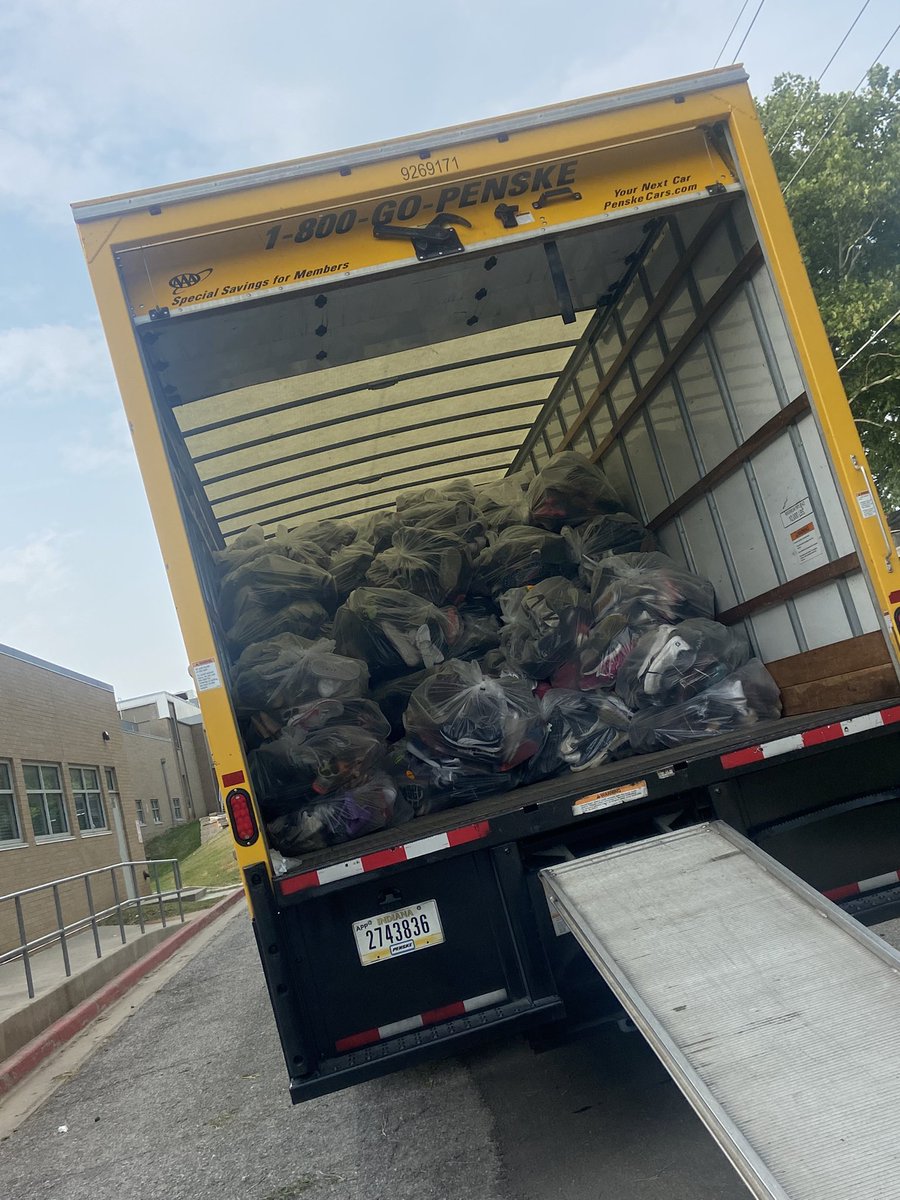 BSHSVolleyball's tweet photo. The shoes are loaded up and headed off to do great things. Shout out to our All-Star work crew who loaded 210 bags. Thank you to everyone who donated! https://t.co/CIMXRQNEg2