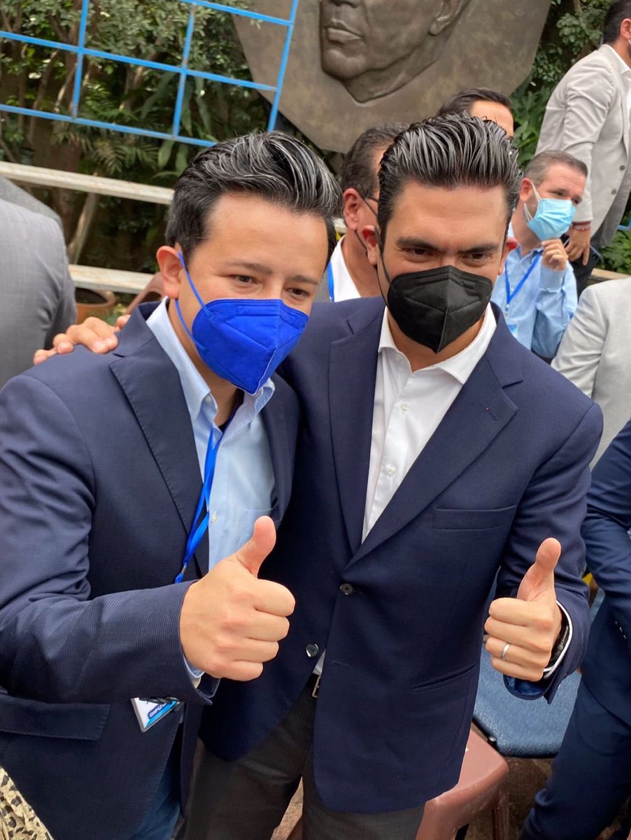 Estimado tocayo <a href="/jorgeromeroGTO/">JORGE ROMERO</a> que estés disfrutando mucho este día celebrando tu cumpleaños en compañía de tus seres queridos. ¡Muchas felicidades! Abrazo fuerte y nos vemos pronto.