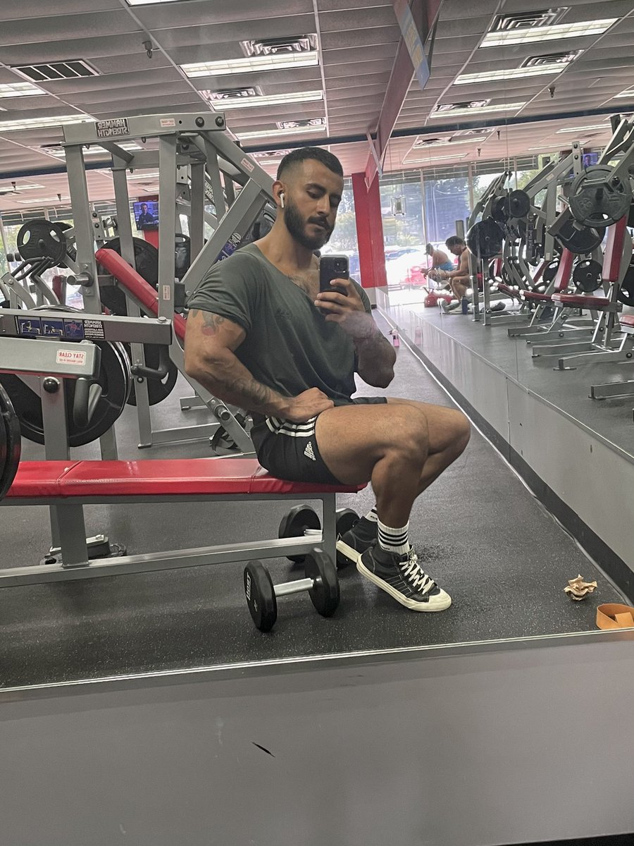 Geovanny_iv's tweet photo. Back and chest kinda of day 🥵🥶 https://t.co/2FxyDhWgg9
