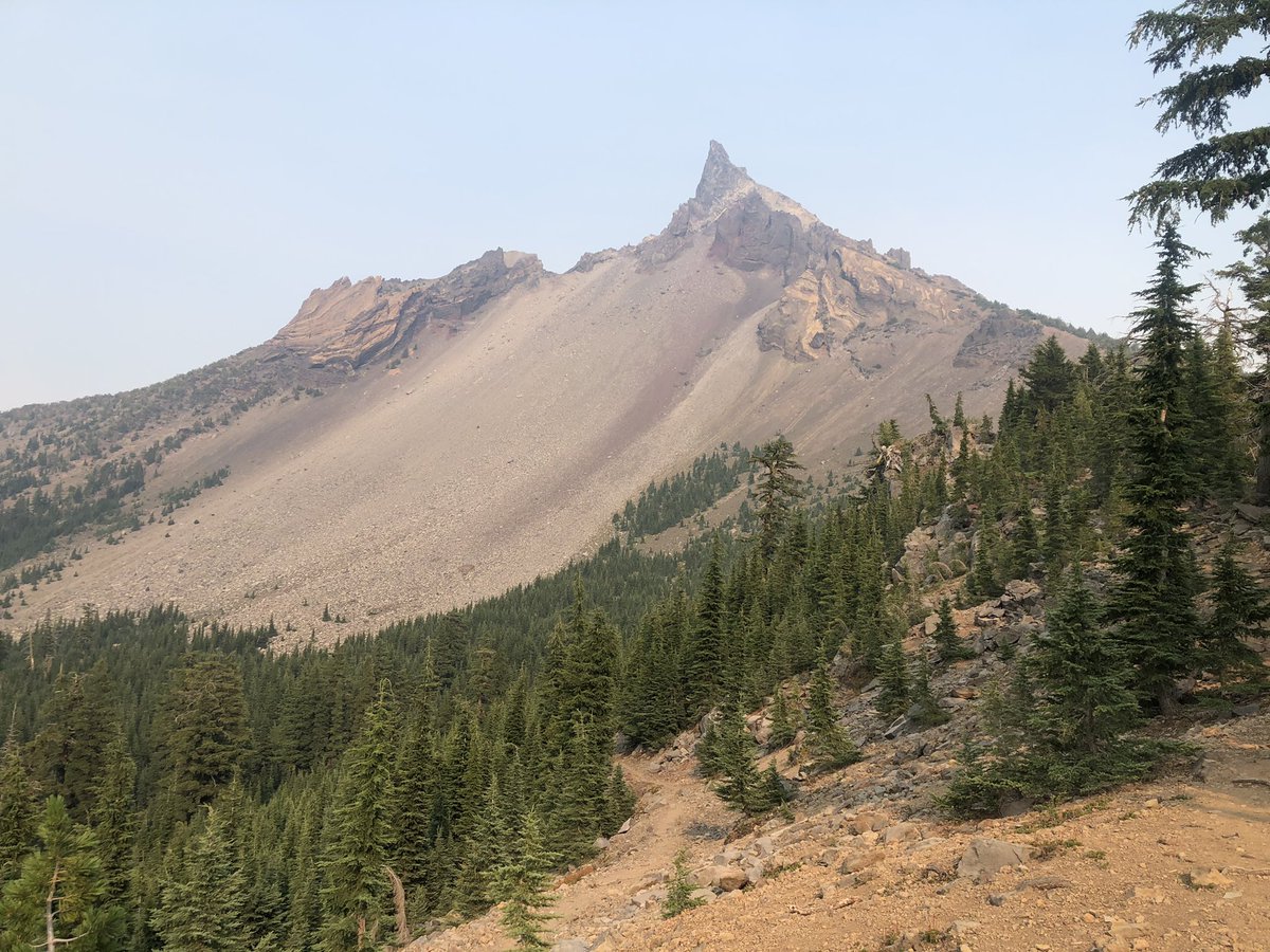 medwards61's tweet photo. After 38 days on the PCT, I have traveled 749 miles. Photos of sunrise at Crater Lake, me at Crater Lake, day 36 campsite view of Mt. Thielsen, Diamond Peak. https://t.co/GClyJ5Dr9E
