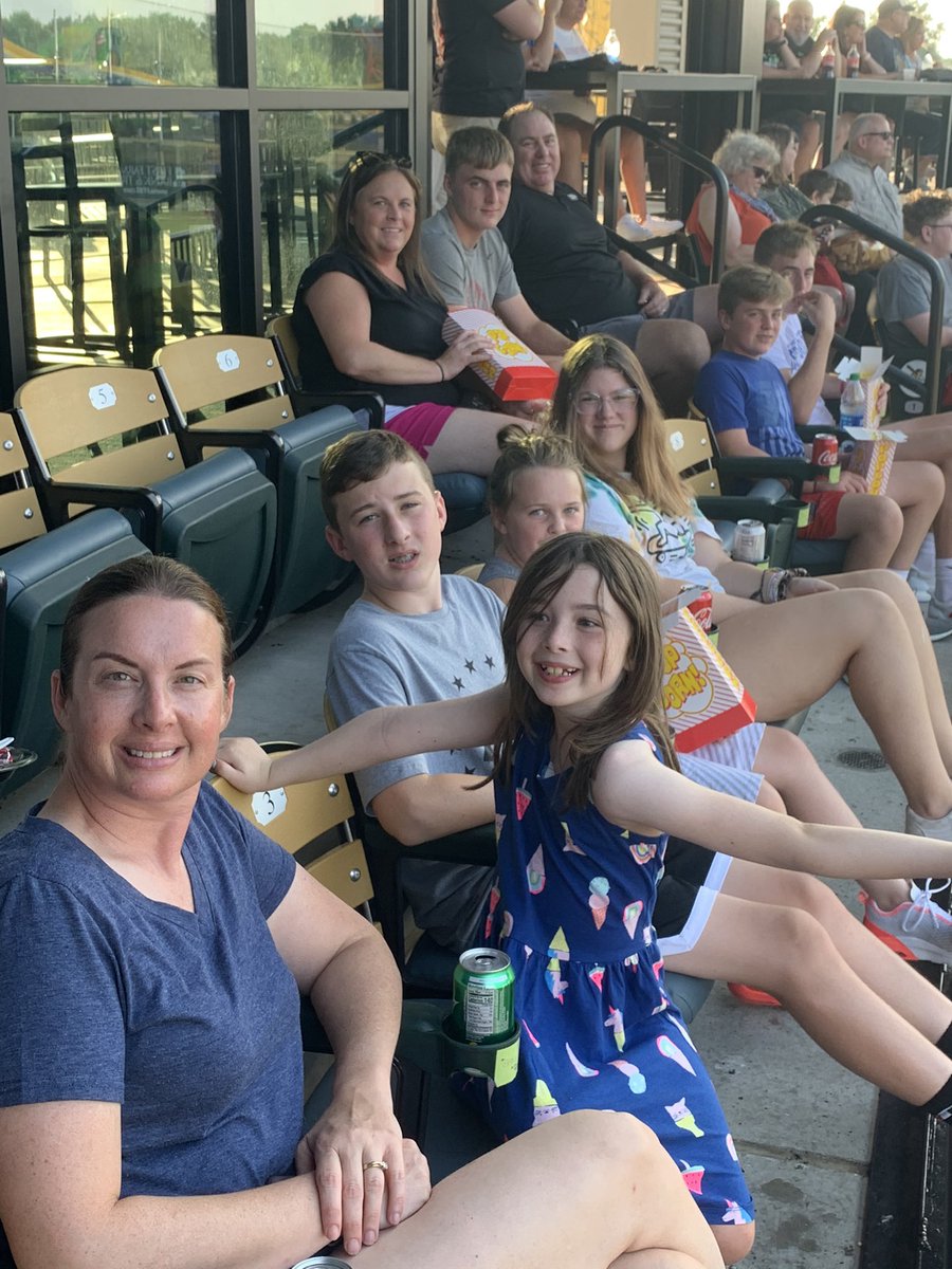 NateBarrett80's tweet photo. Henriott Group in the Twin City suite for Aviators playoff baseball tonight!! Great group!!
#henriott
#twincity
#chariotauto
#aviators
⚾️⚾️⚾️⚾️⚾️⚾️⚾️⚾️⚾️⚾️⚾️⚾️⚾️ https://t.co/c1oRX32Bg1