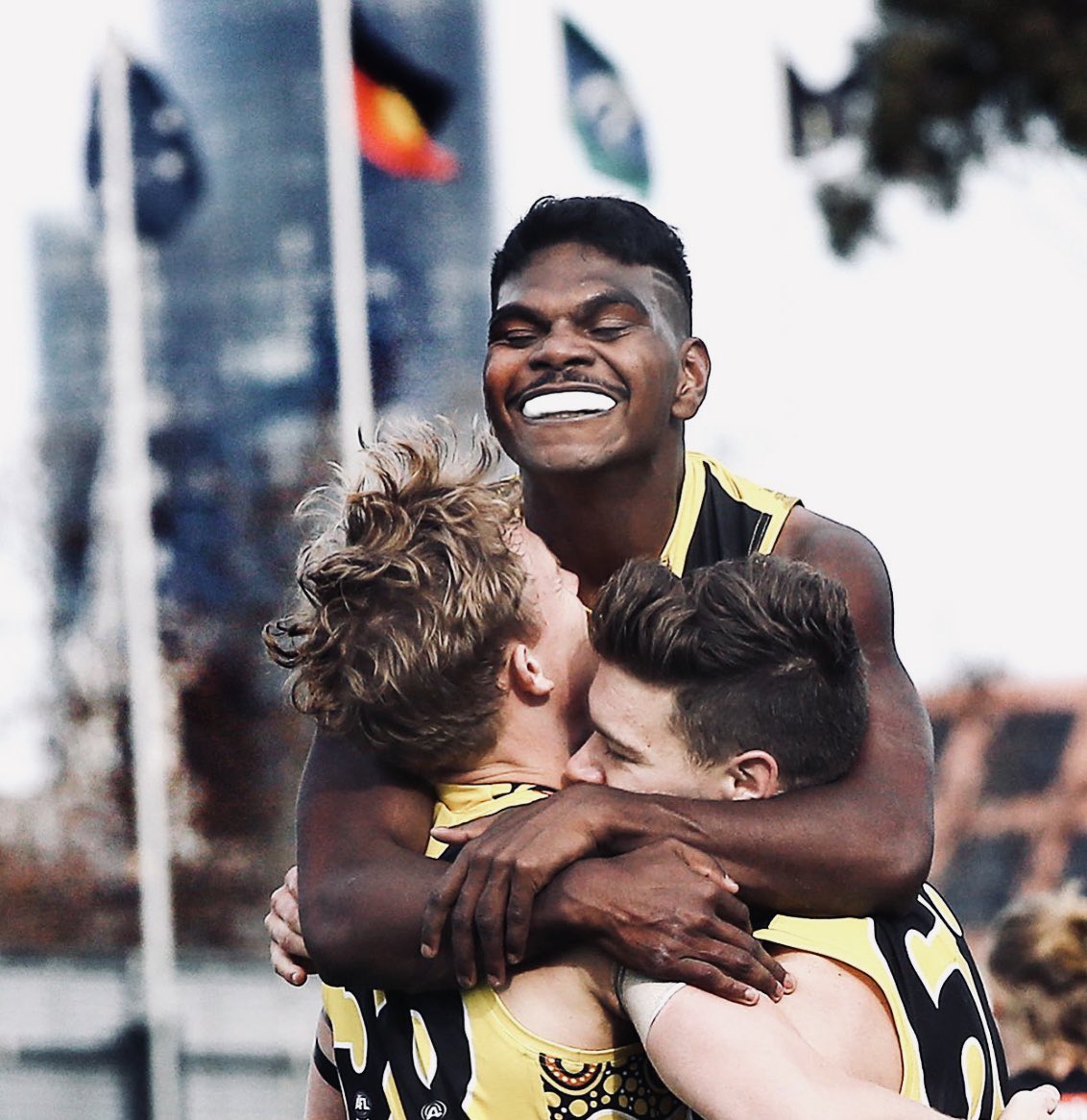 "You're going to inspire your teammates by the way you play the game... we couldn't be prouder of you." 💛

📹 - tige.rs/3lyGa0j