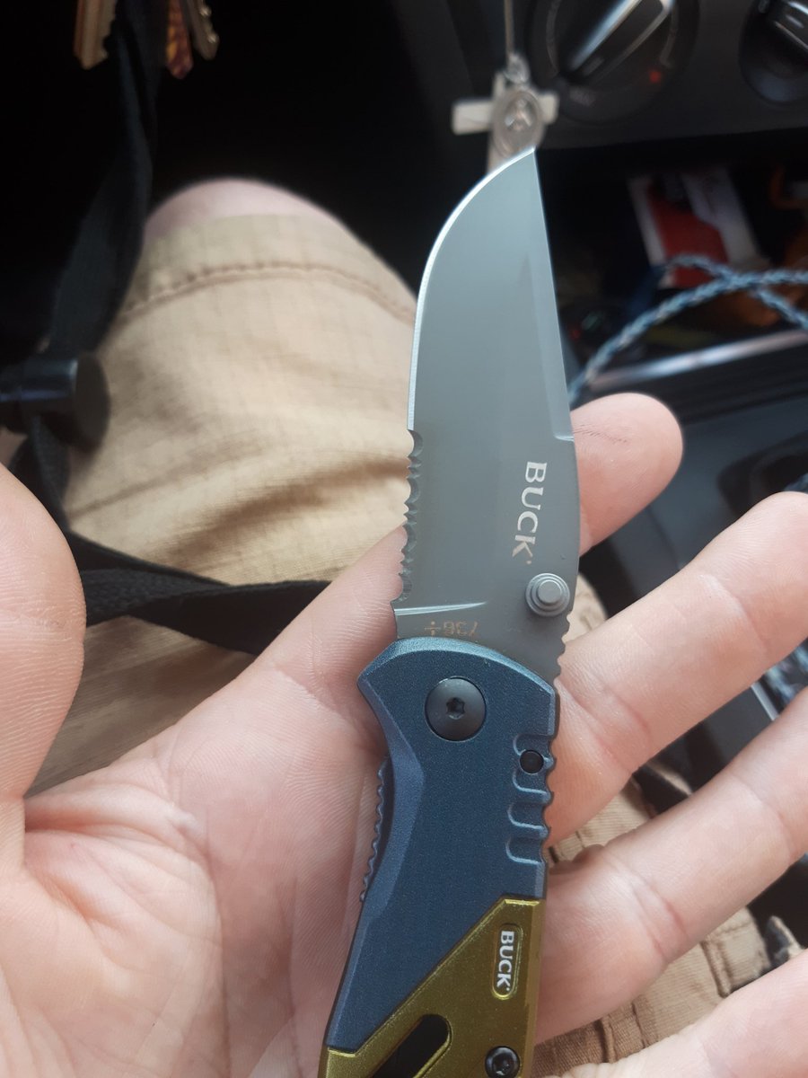 Chips_Son79's tweet image. Just purchased my 1st #BuckKnife
@edgeofalegend #SweetBlade #GrownManBusiness sawing branches &amp;amp; garden stuff. #BuckyTheKnife #RamboJr @TheSlyStallone