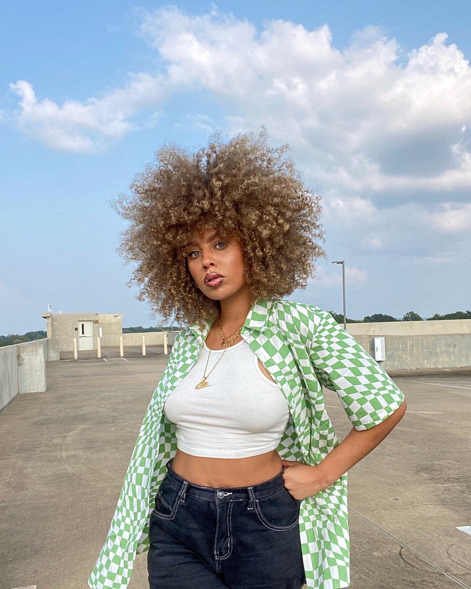 g0ldynaps's tweet image. i just be lookin like 🌞