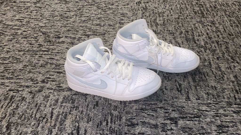 SailorShoez tweet media