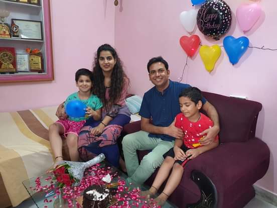 murari_ji_143's tweet photo. आप सभी साथियो मित्रो परिवारजनो के द्वारा जन्मदिवस
के अवसर पर विभिन्न माध्यमो से आशीर्वाद स्वरूप दी गई 
बधाईयाॅ व शुभकामनाओ के लिए तहेदिल से धन्यवाद आभार।
आप सभी का यह प्रेम व आशीर्वाद हमेशा यूॅ ही मिलता रहे।
 😊🙏 https://t.co/ePsGXQsnCK